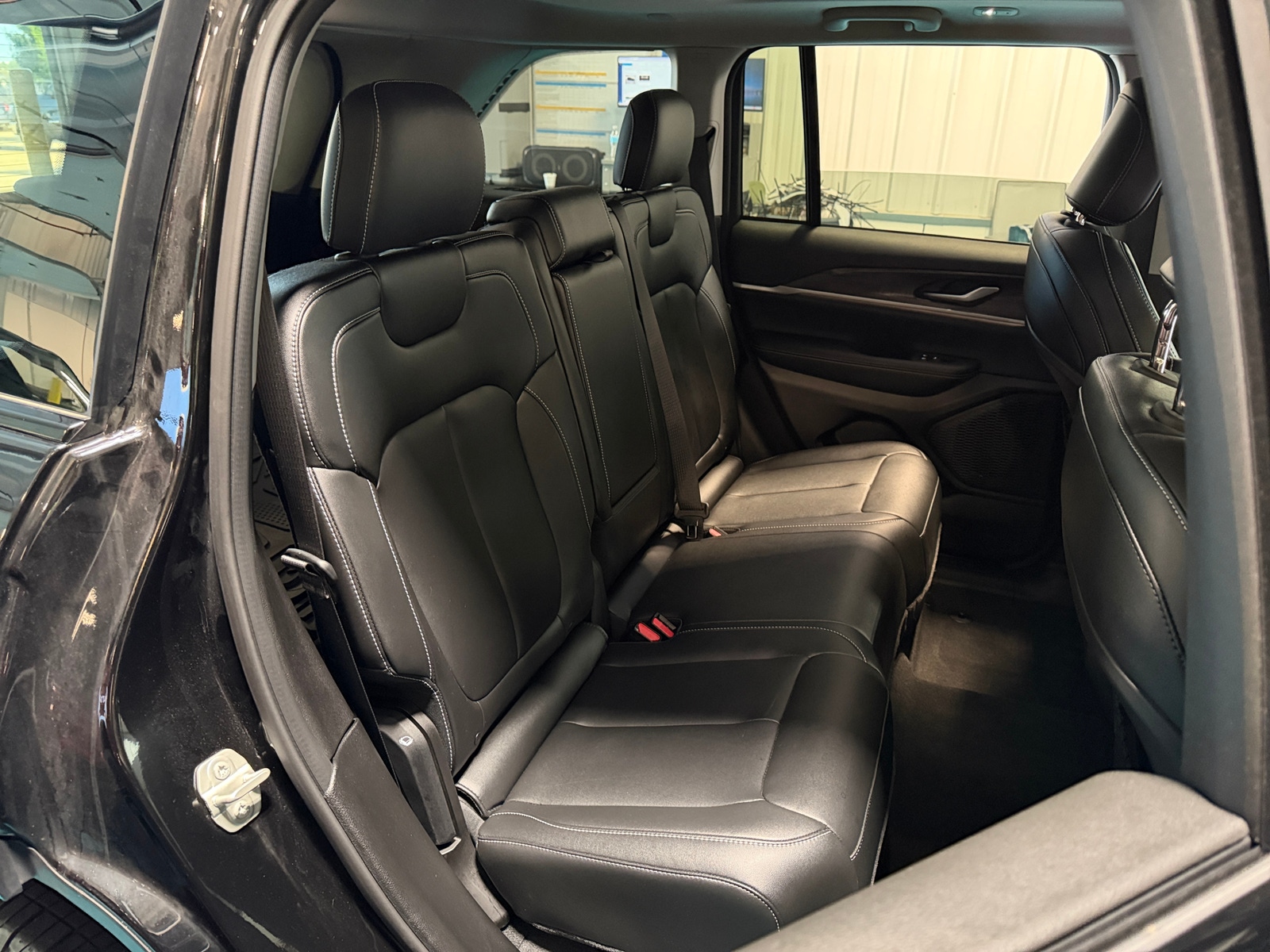 Thumbnail: 2023 Jeep Grand Cherokee - 5