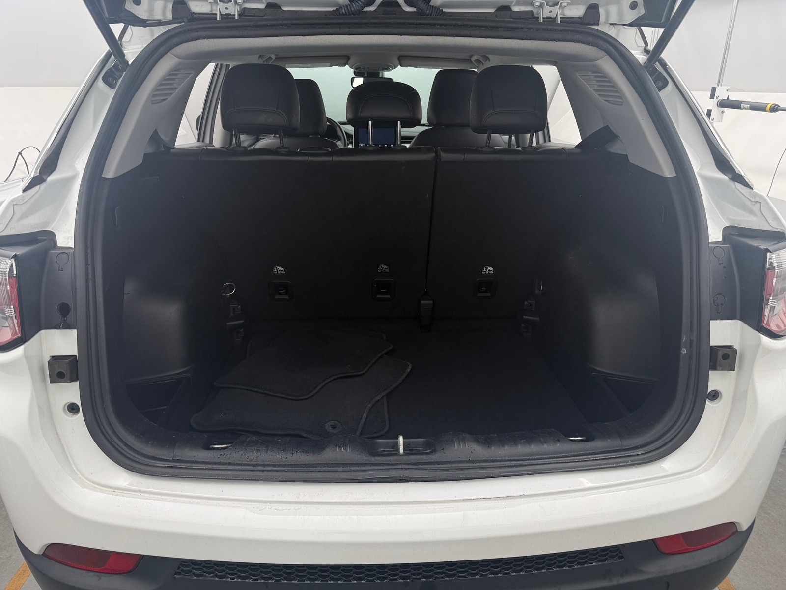 Thumbnail: 2022 Jeep Compass - 6