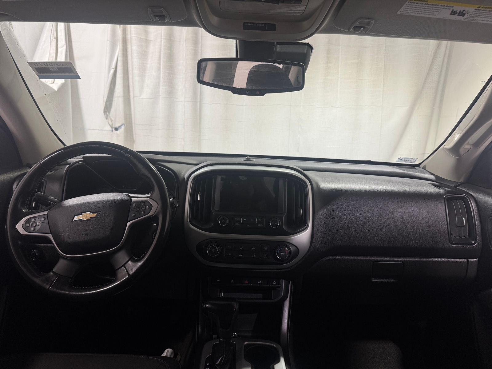Thumbnail: 2017 Chevrolet Colorado - 3