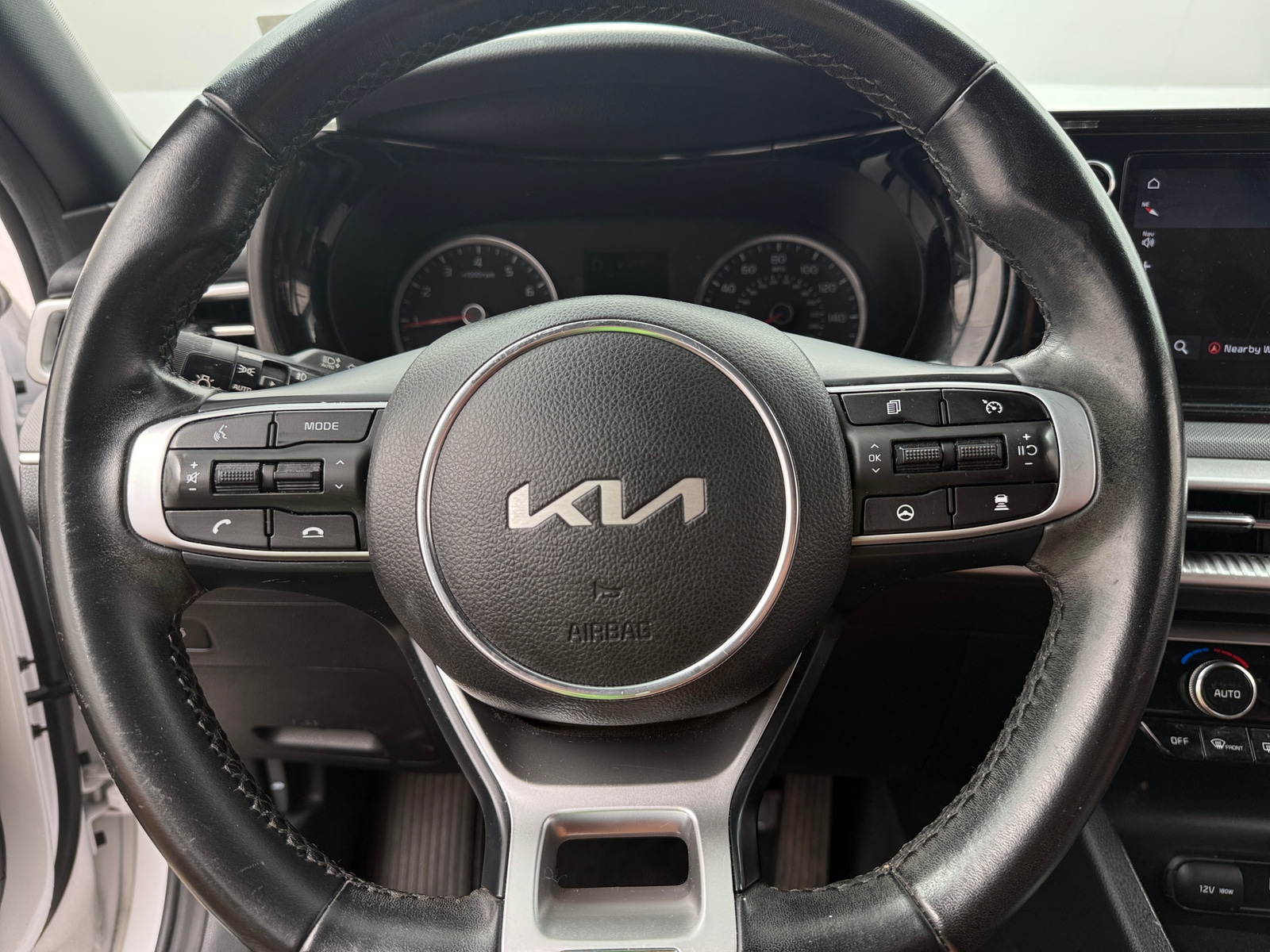 Thumbnail: 2023 Kia K5 - 4