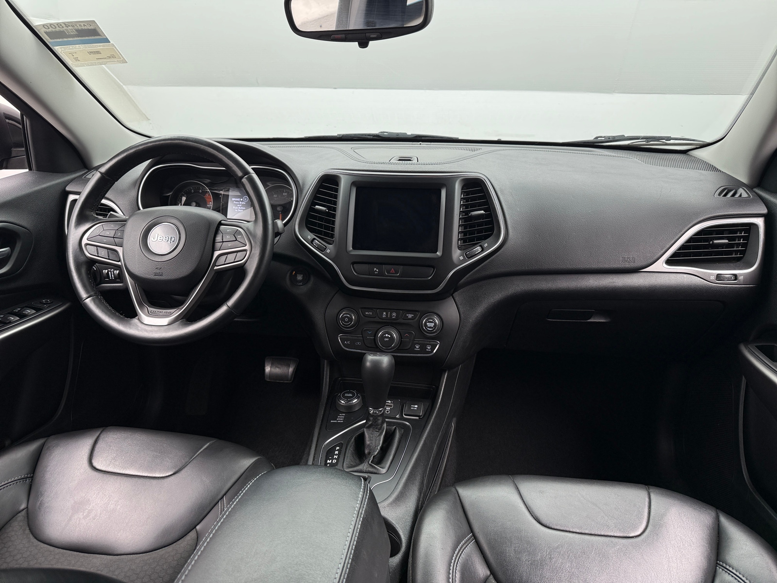Thumbnail: 2019 Jeep Cherokee - 3
