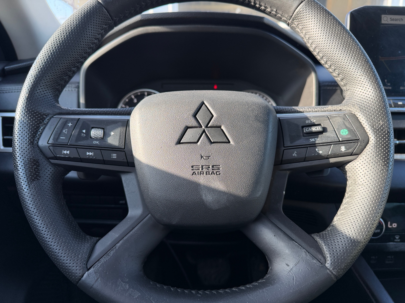 Thumbnail: 2022 Mitsubishi Outlander - 4