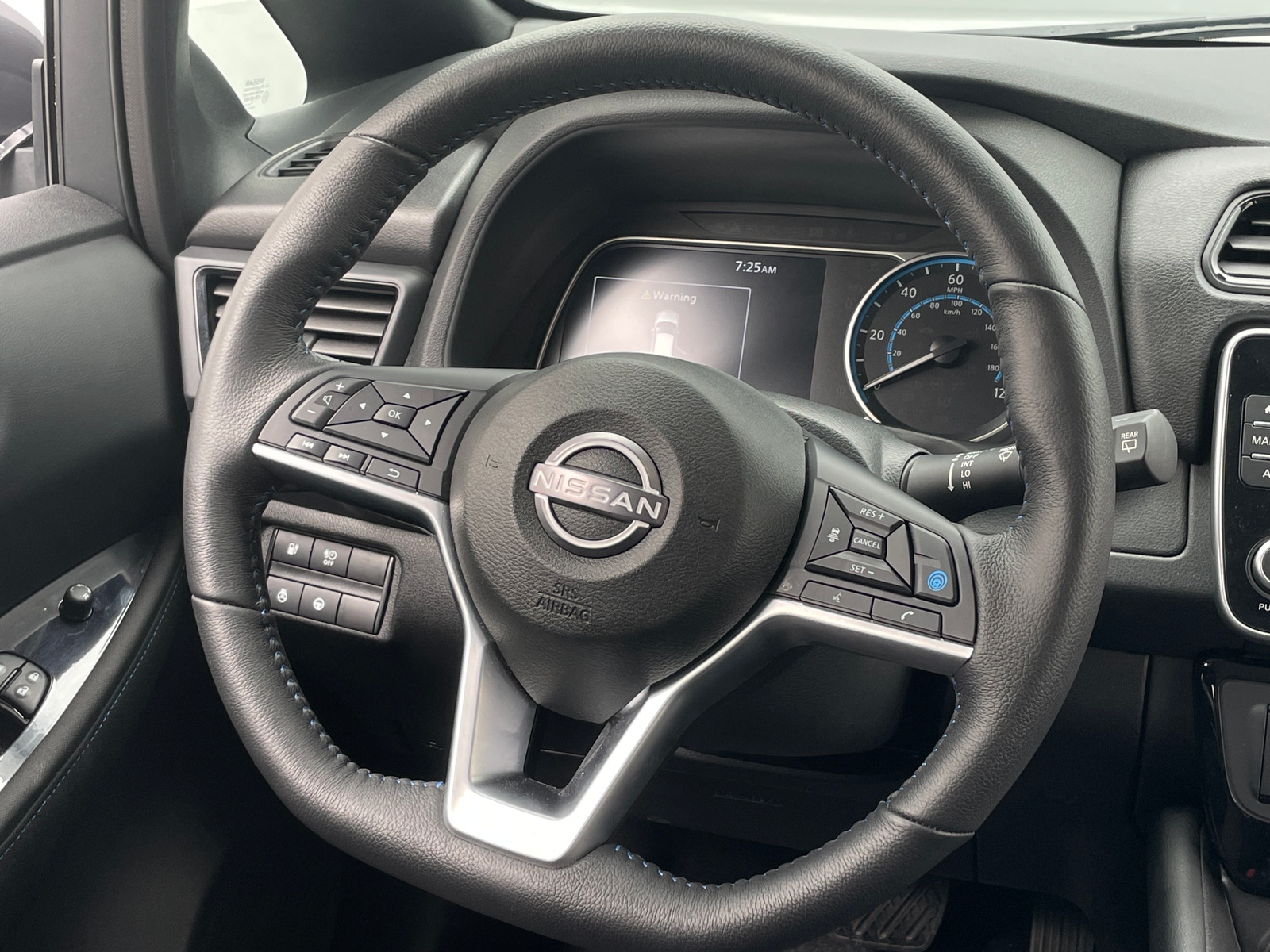 Thumbnail: 2024 Nissan Leaf - 5