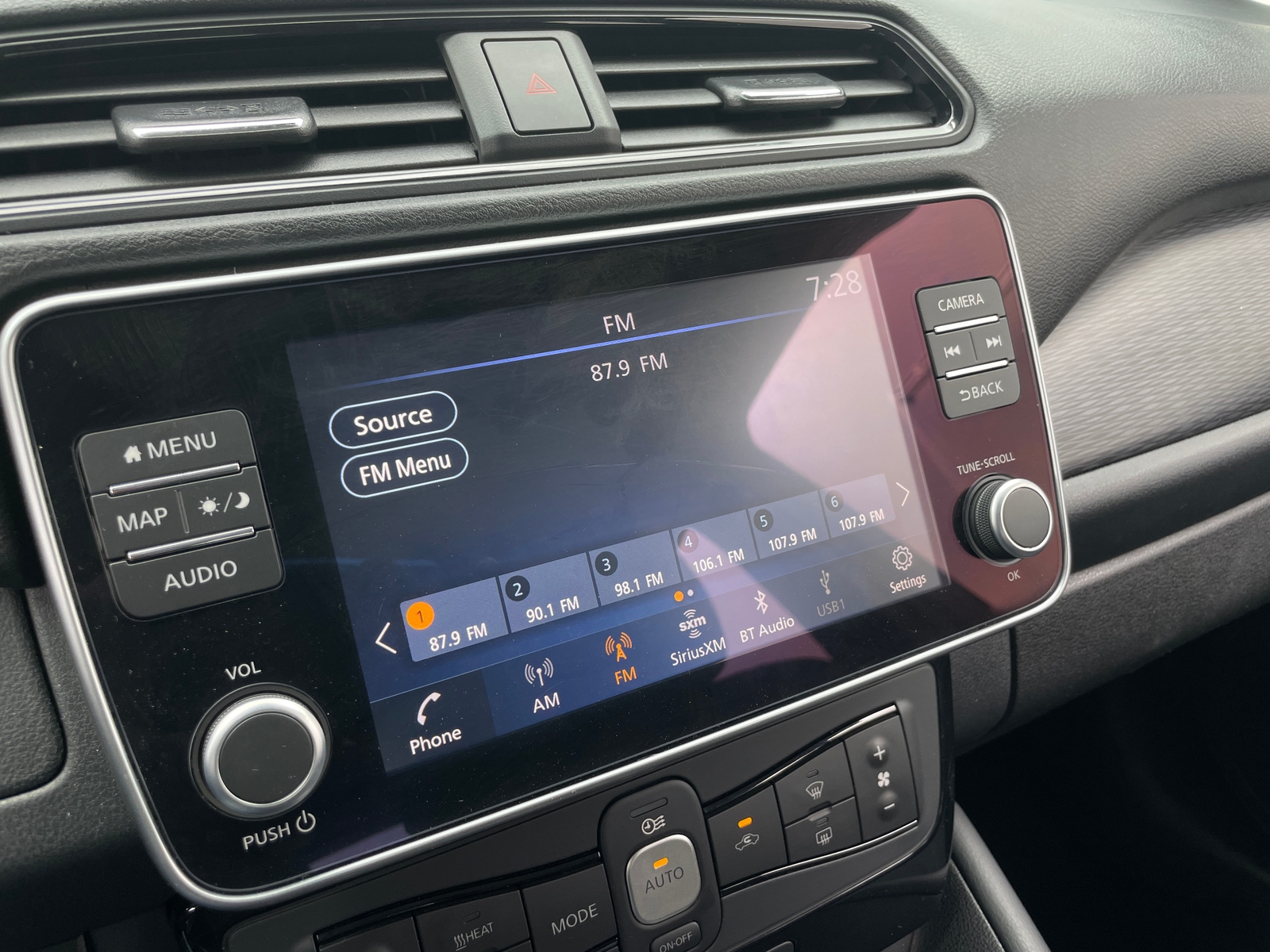 Thumbnail: 2024 Nissan Leaf - 4