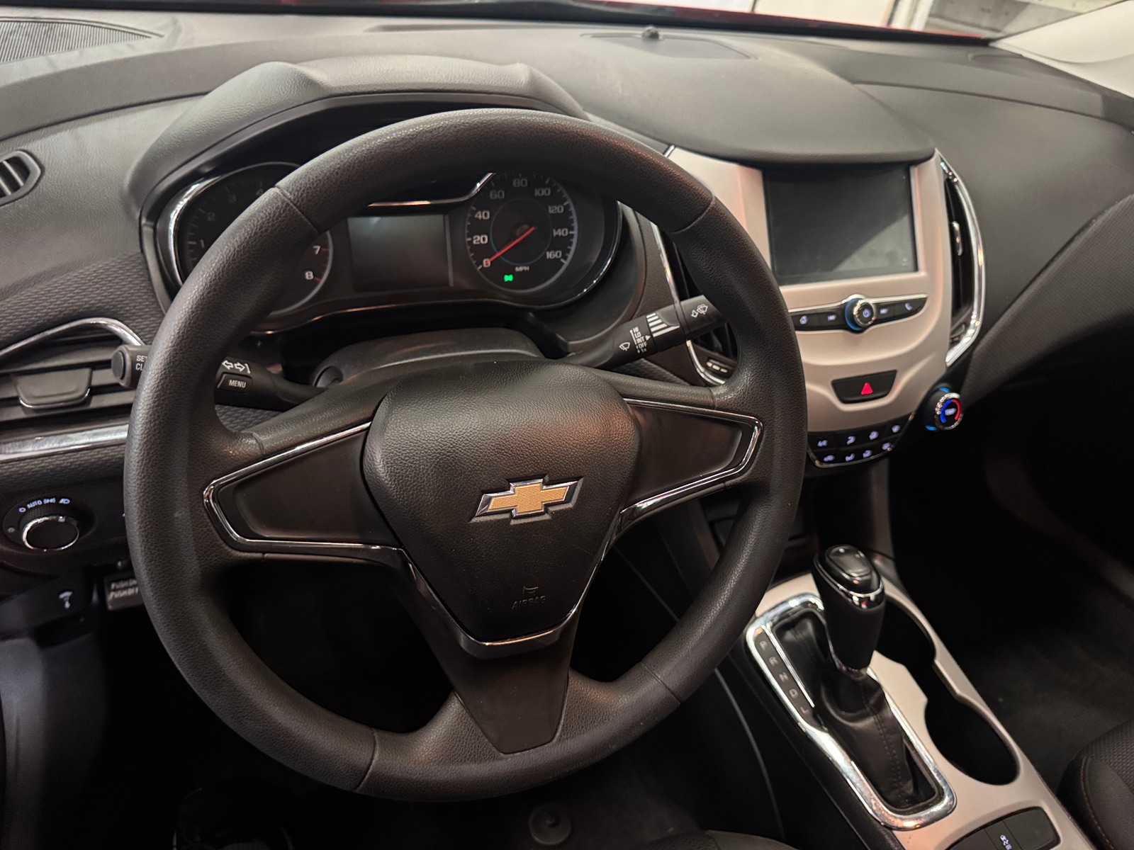 Thumbnail: 2017 Chevrolet Cruze - 5