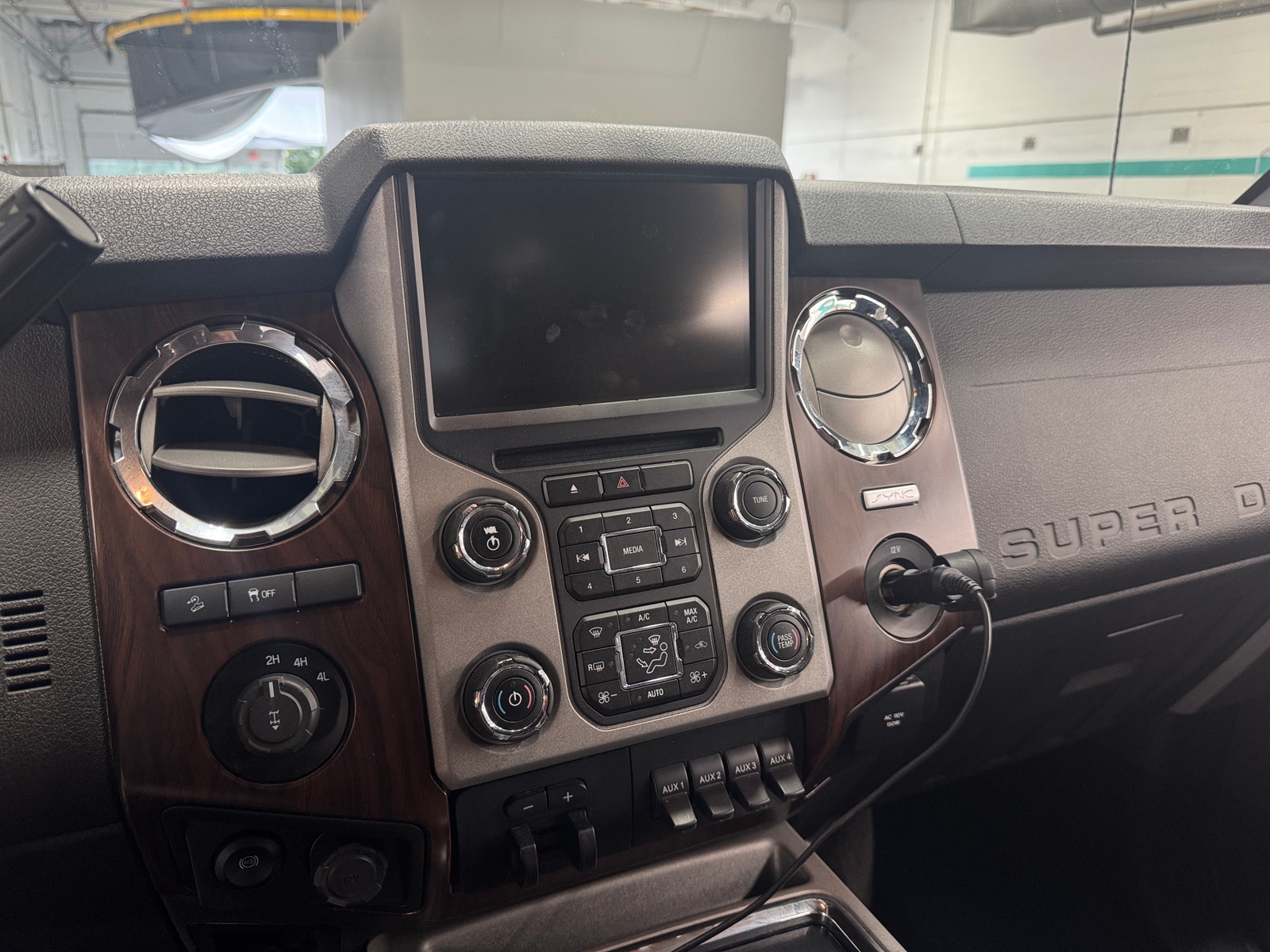 Thumbnail: 2016 Ford Econoline - 3