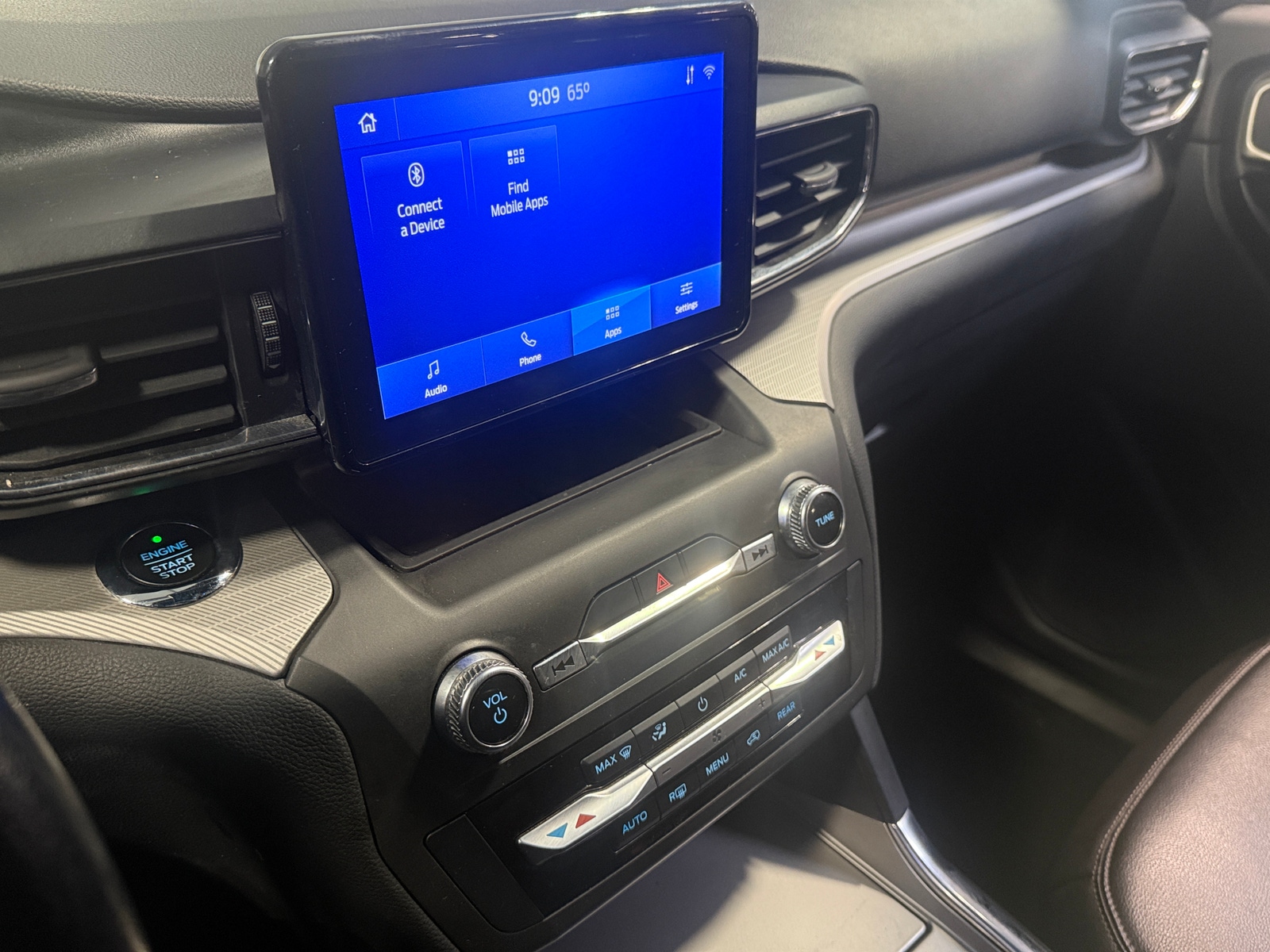Thumbnail: 2020 Ford Explorer - 3