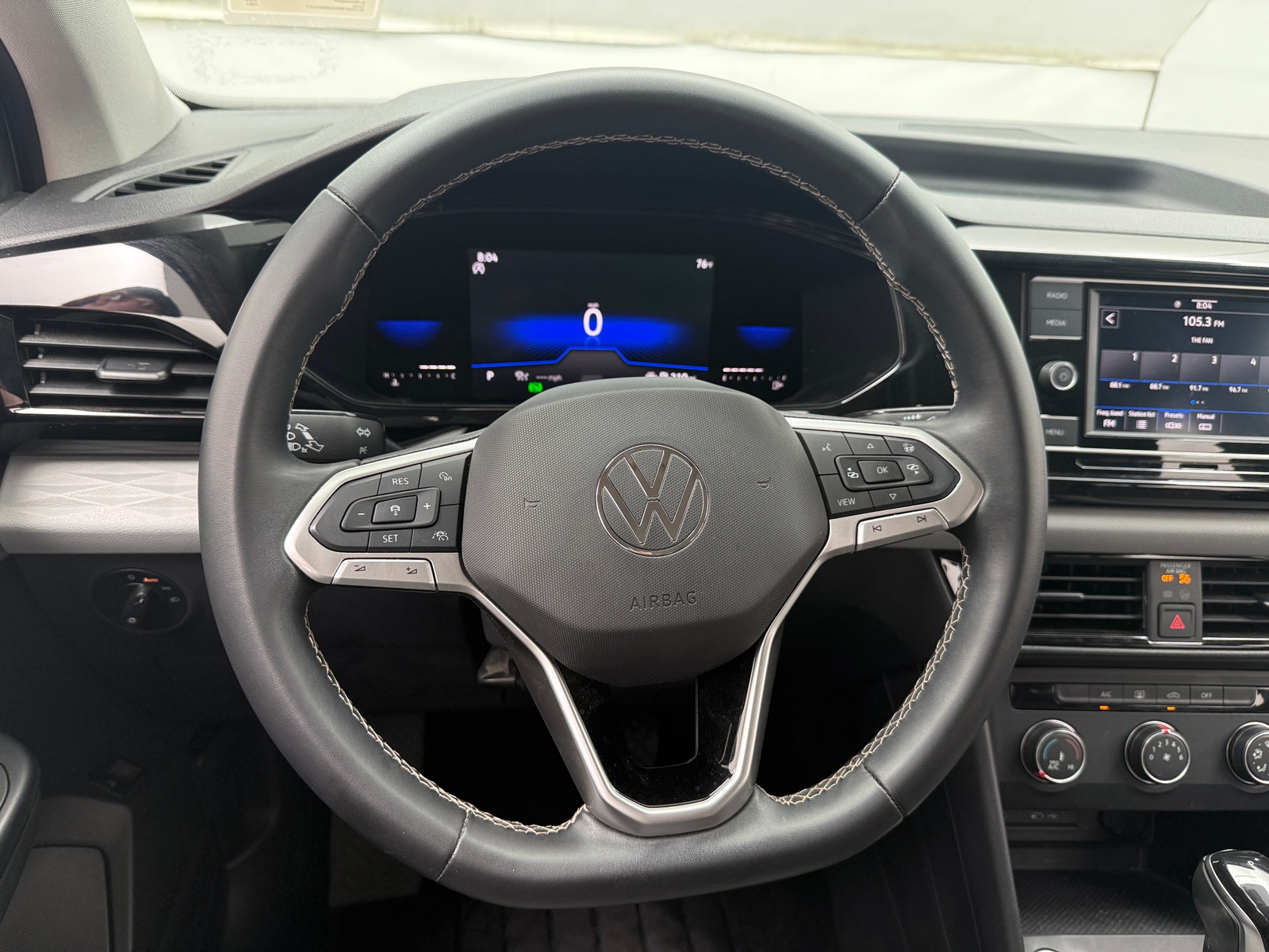 Thumbnail: 2022 Volkswagen Taos - 5