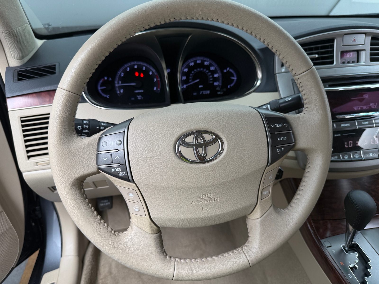 Thumbnail: 2011 Toyota Avalon - 4