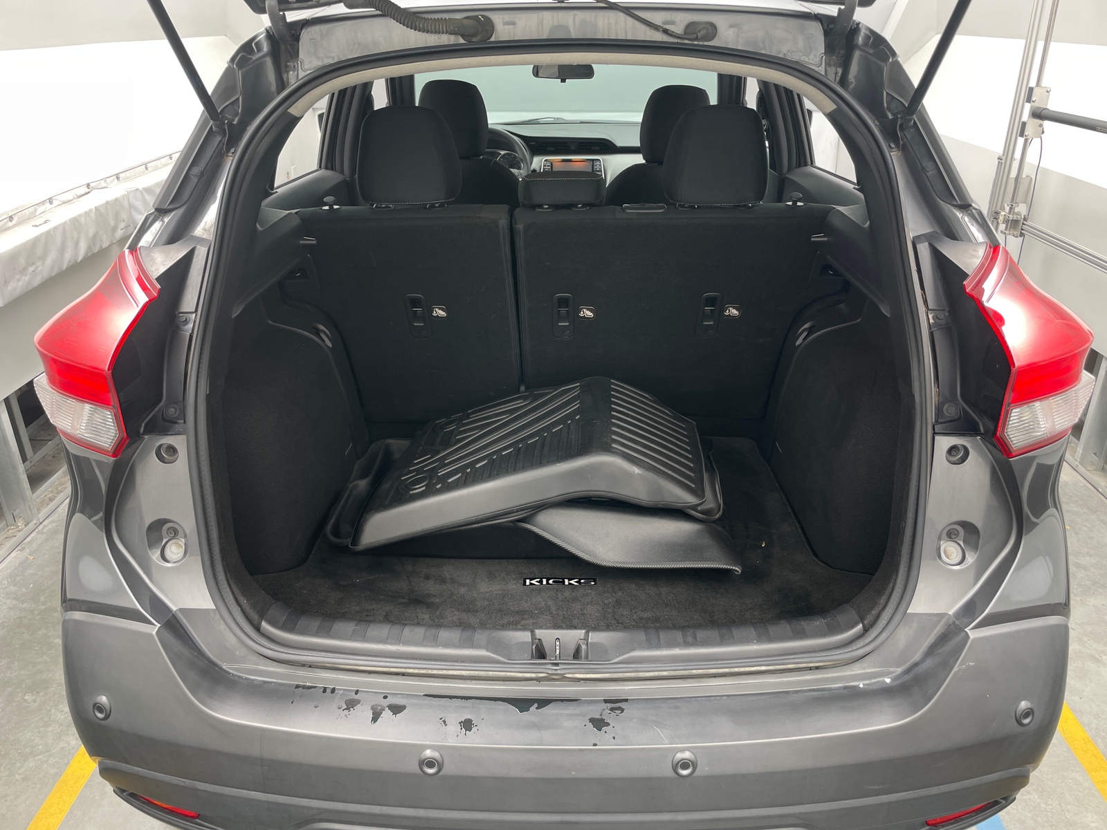 Thumbnail: 2020 Nissan Kicks - 7