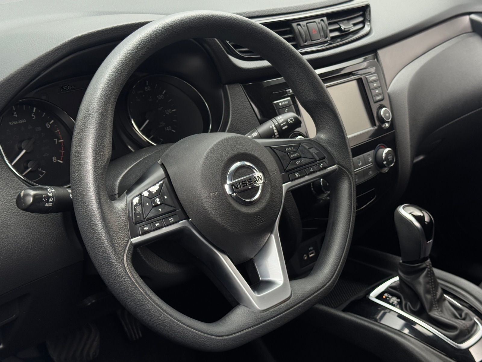 Thumbnail: 2020 Nissan Rogue Sport - 5