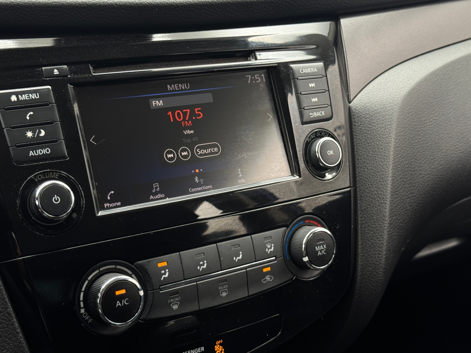 Thumbnail: 2020 Nissan Rogue Sport - 4