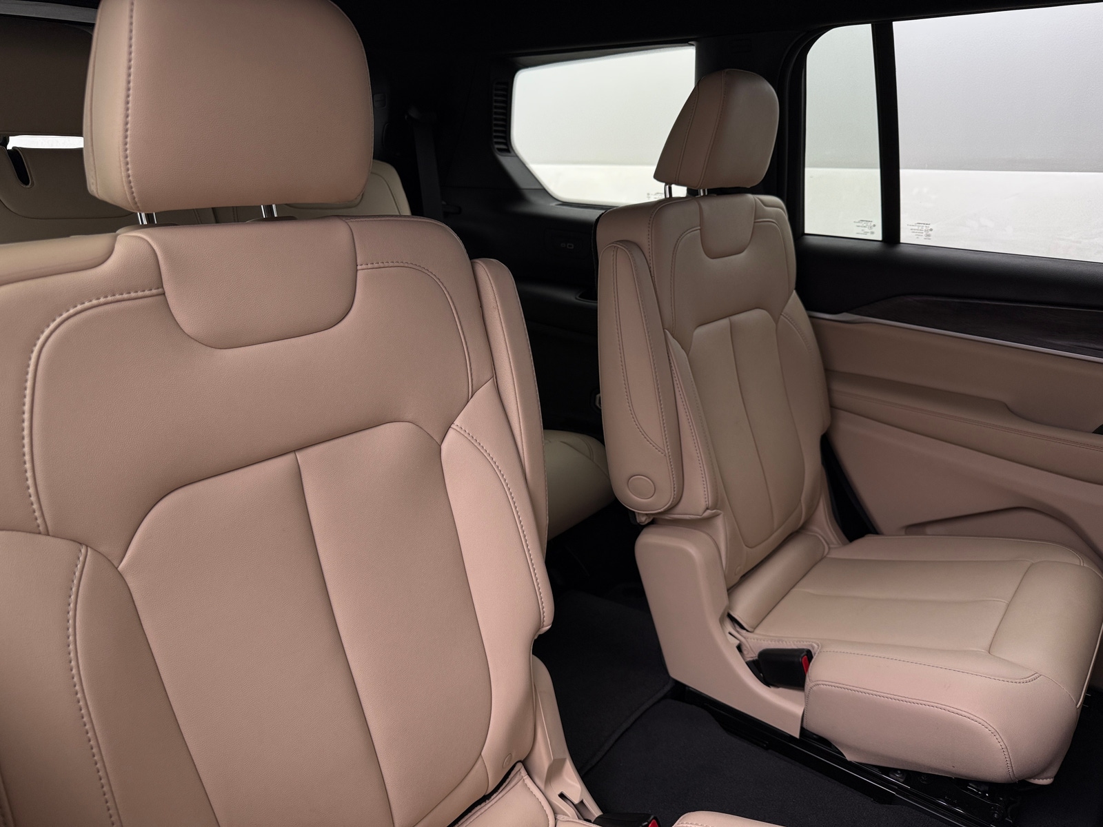 Thumbnail: 2024 Jeep Grand Cherokee L - 5