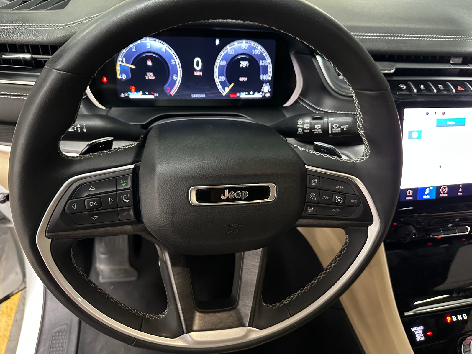 Thumbnail: 2024 Jeep Grand Cherokee L - 4