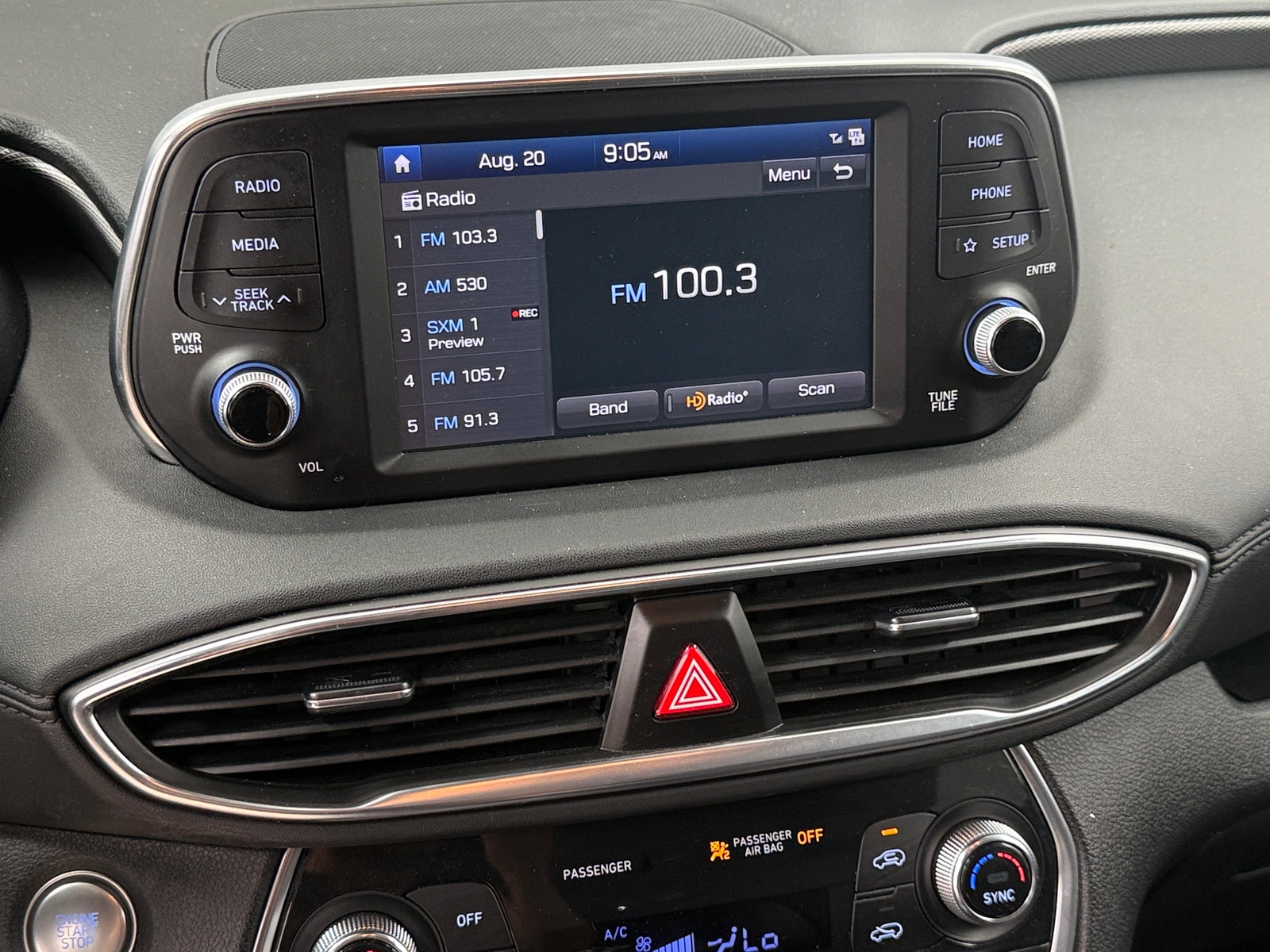 Thumbnail: 2019 Hyundai Santa Fe - 4