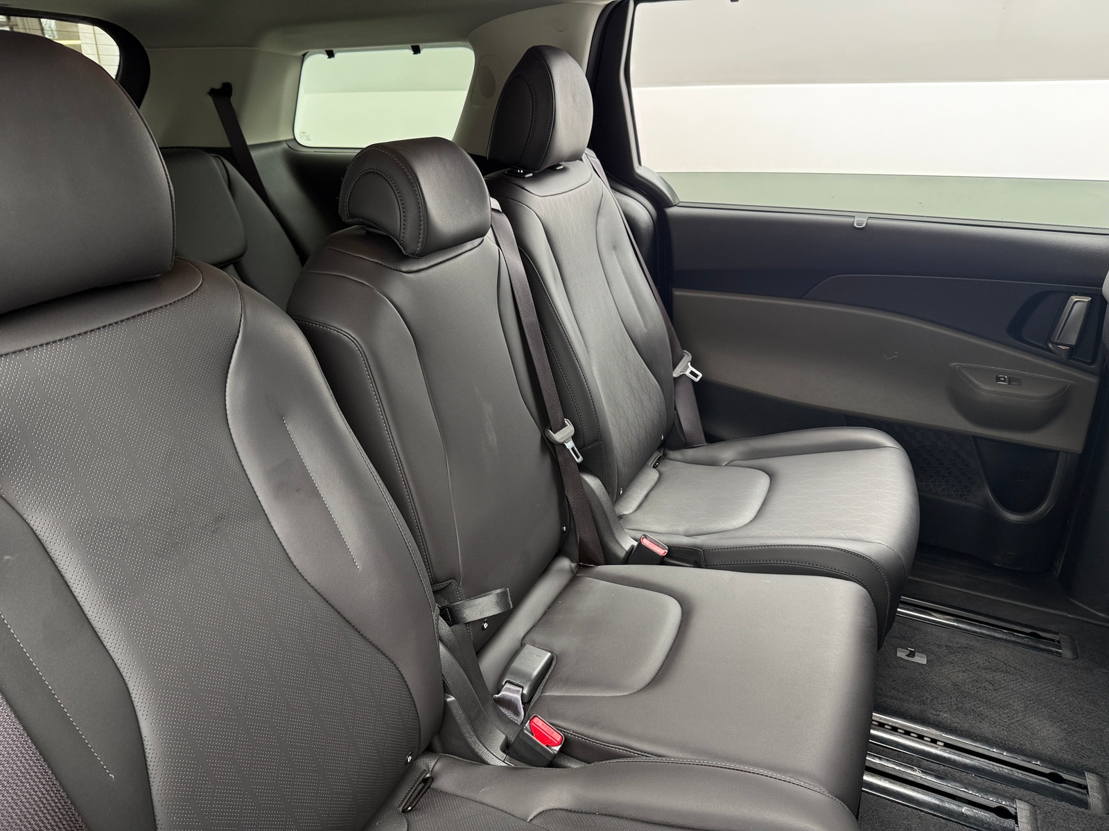 Thumbnail: 2025 Kia Carnival - 5