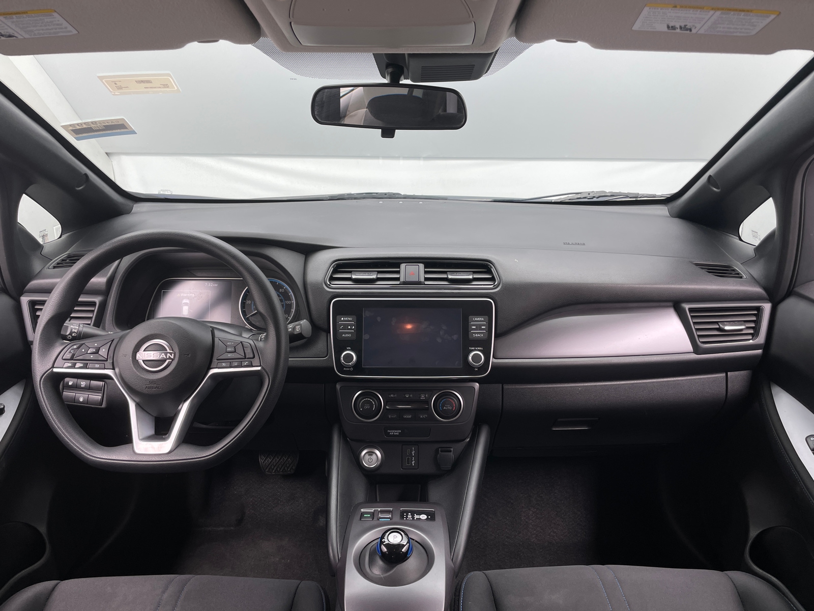 Thumbnail: 2025 Nissan Leaf - 3