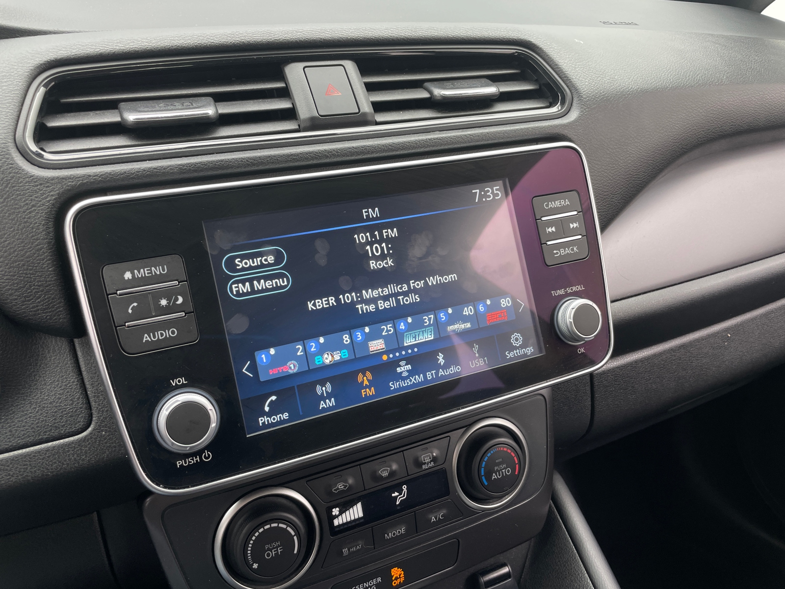 Thumbnail: 2025 Nissan Leaf - 4