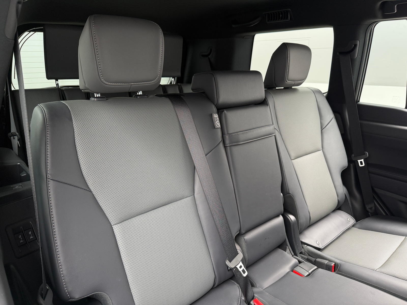 Thumbnail: 2025 Lexus GX - 5