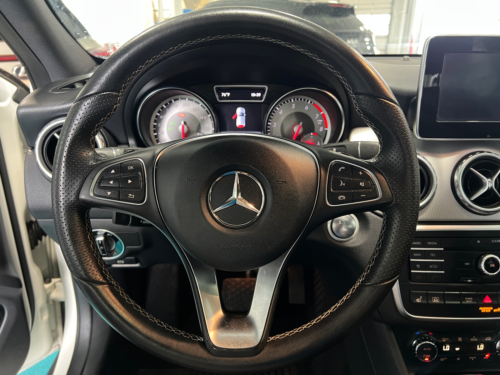 Thumbnail: 2017 Mercedes-Benz GLA - 4