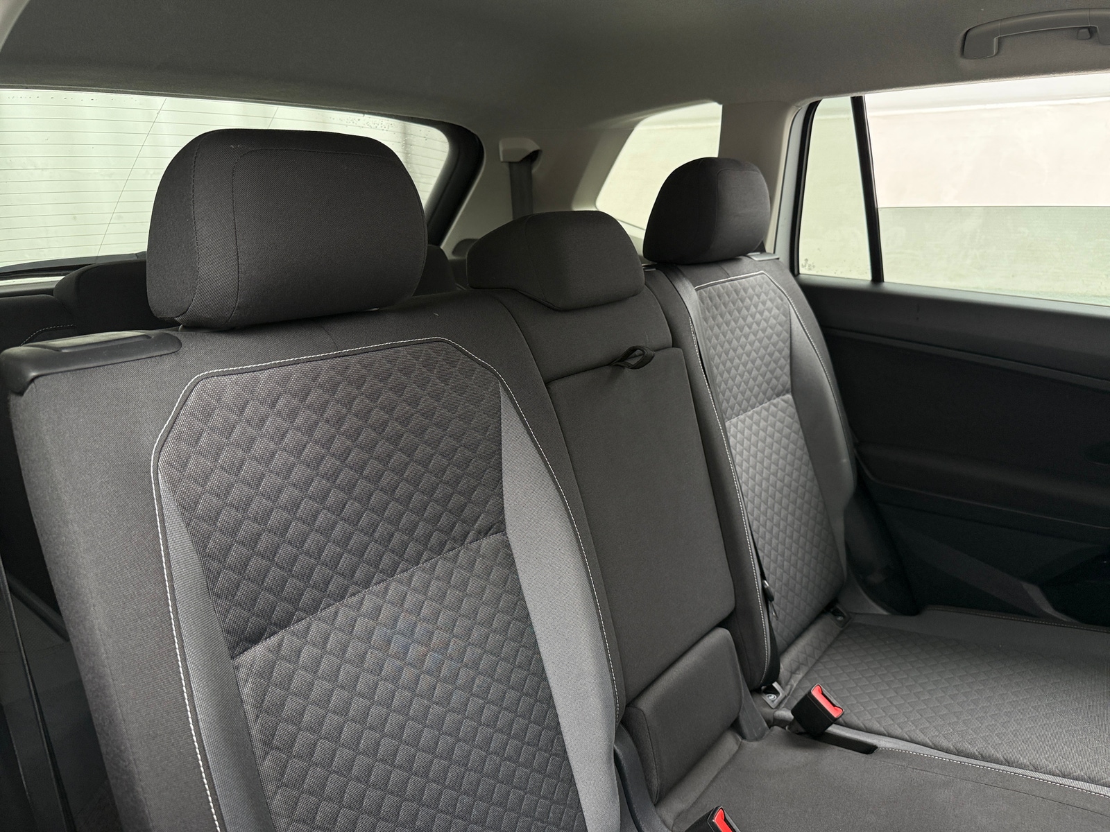 Thumbnail: 2021 Volkswagen Tiguan - 6