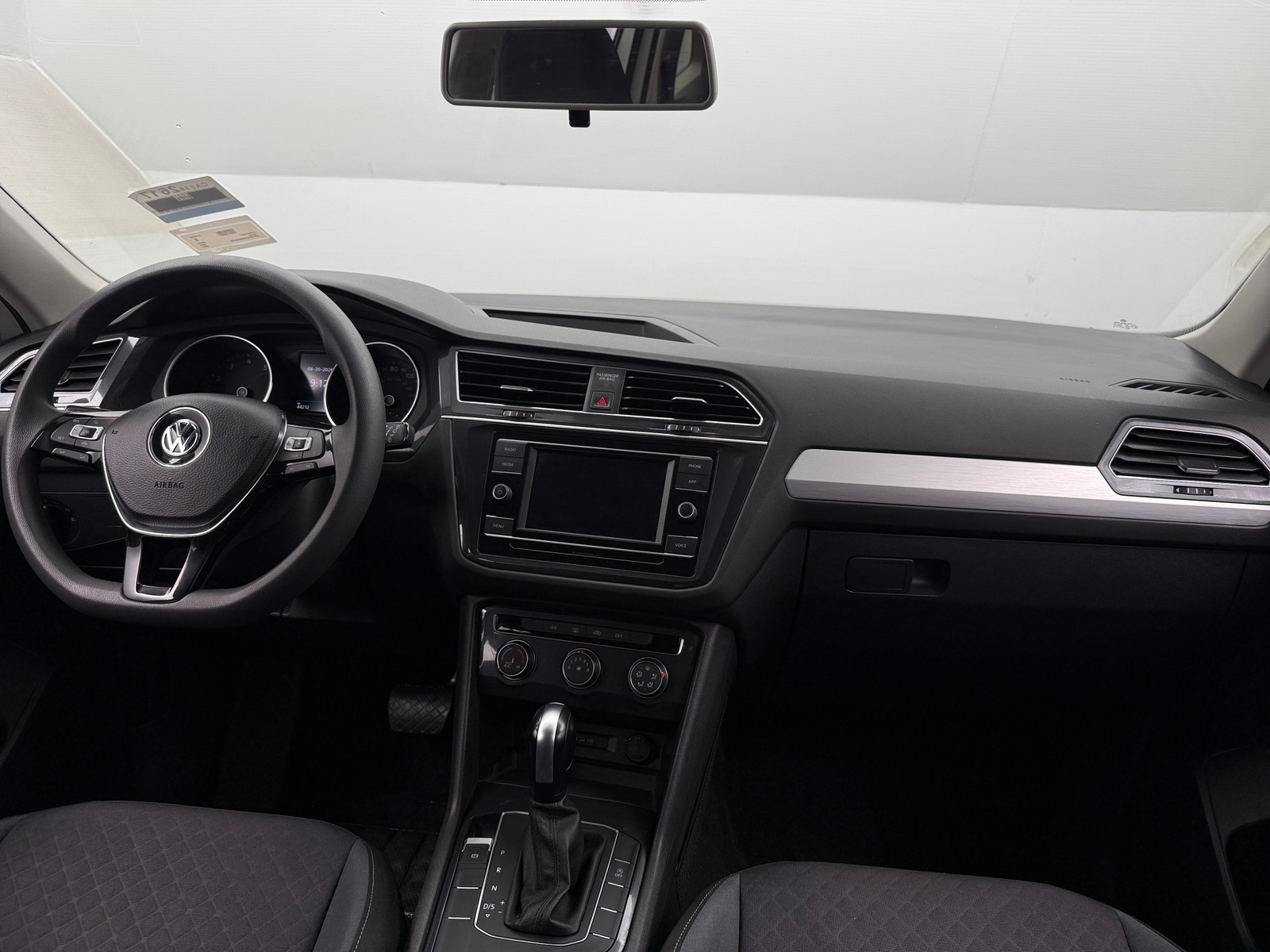 Thumbnail: 2021 Volkswagen Tiguan - 3