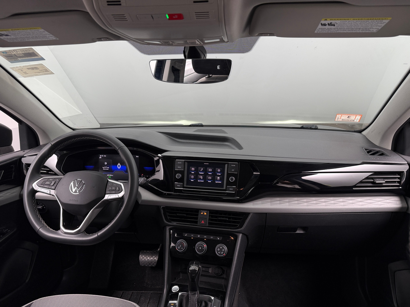 Thumbnail: 2023 Volkswagen Taos - 3