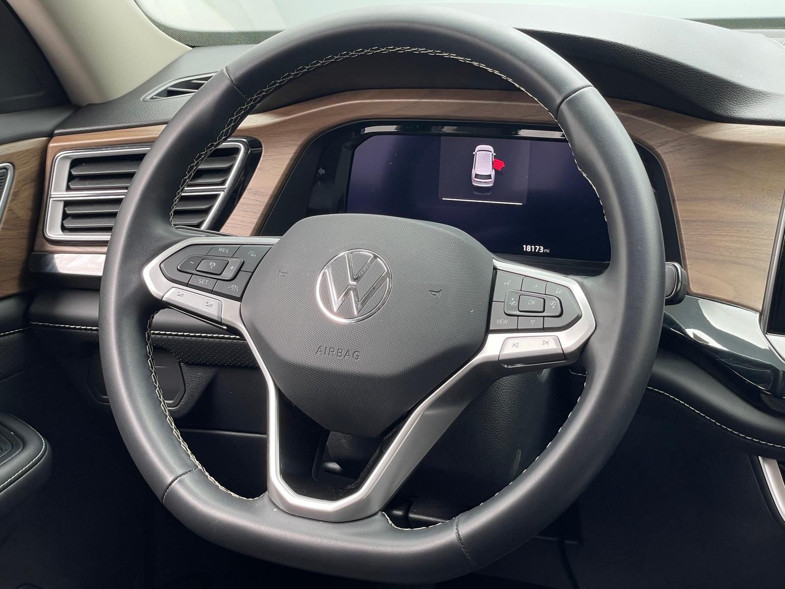 Thumbnail: 2026 Volkswagen Atlas - 4