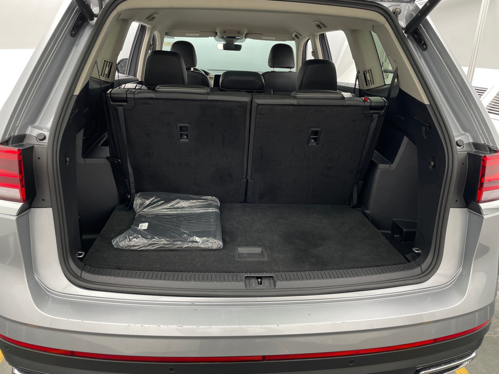 Thumbnail: 2026 Volkswagen Atlas - 6