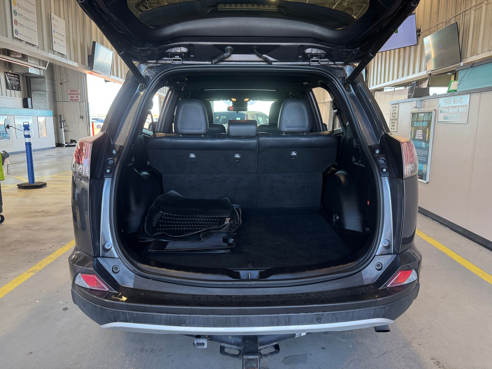 Thumbnail: 2016 Toyota RAV4 - 6