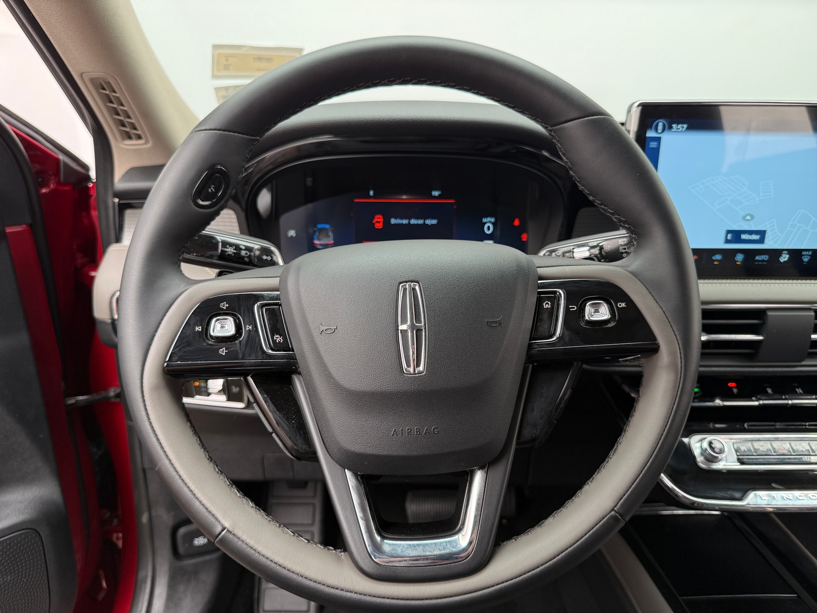 Thumbnail: 2025 Lincoln Corsair - 4