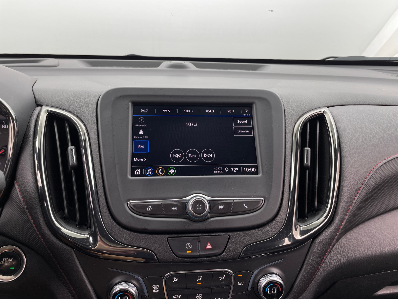 Thumbnail: 2022 Chevrolet Equinox - 4