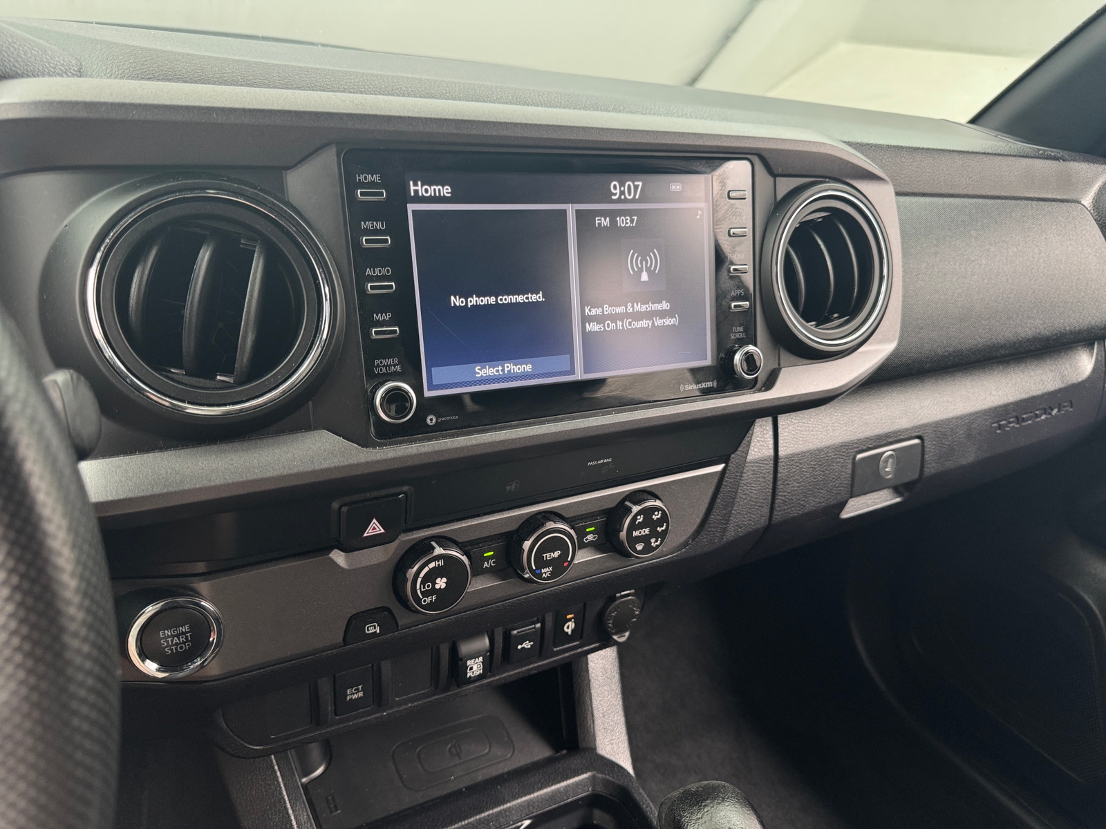 Thumbnail: 2020 Toyota Tacoma - 4