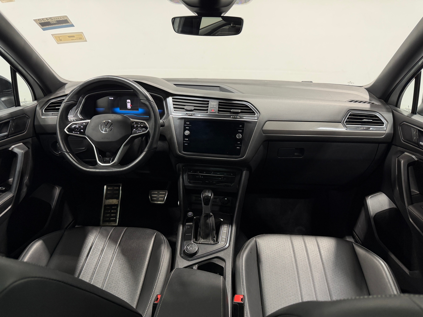 Thumbnail: 2023 Volkswagen Tiguan - 2