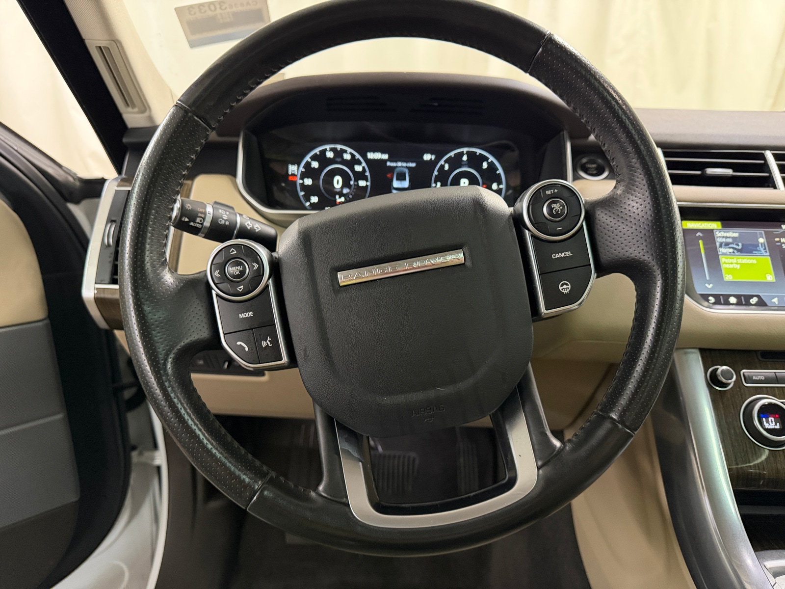 Thumbnail: 2017 Land Rover Range Rover Sport - 4