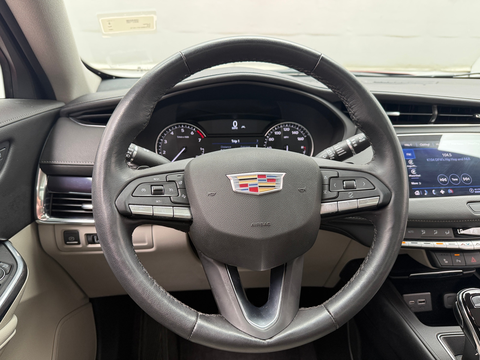 Thumbnail: 2023 Cadillac XT4 - 4