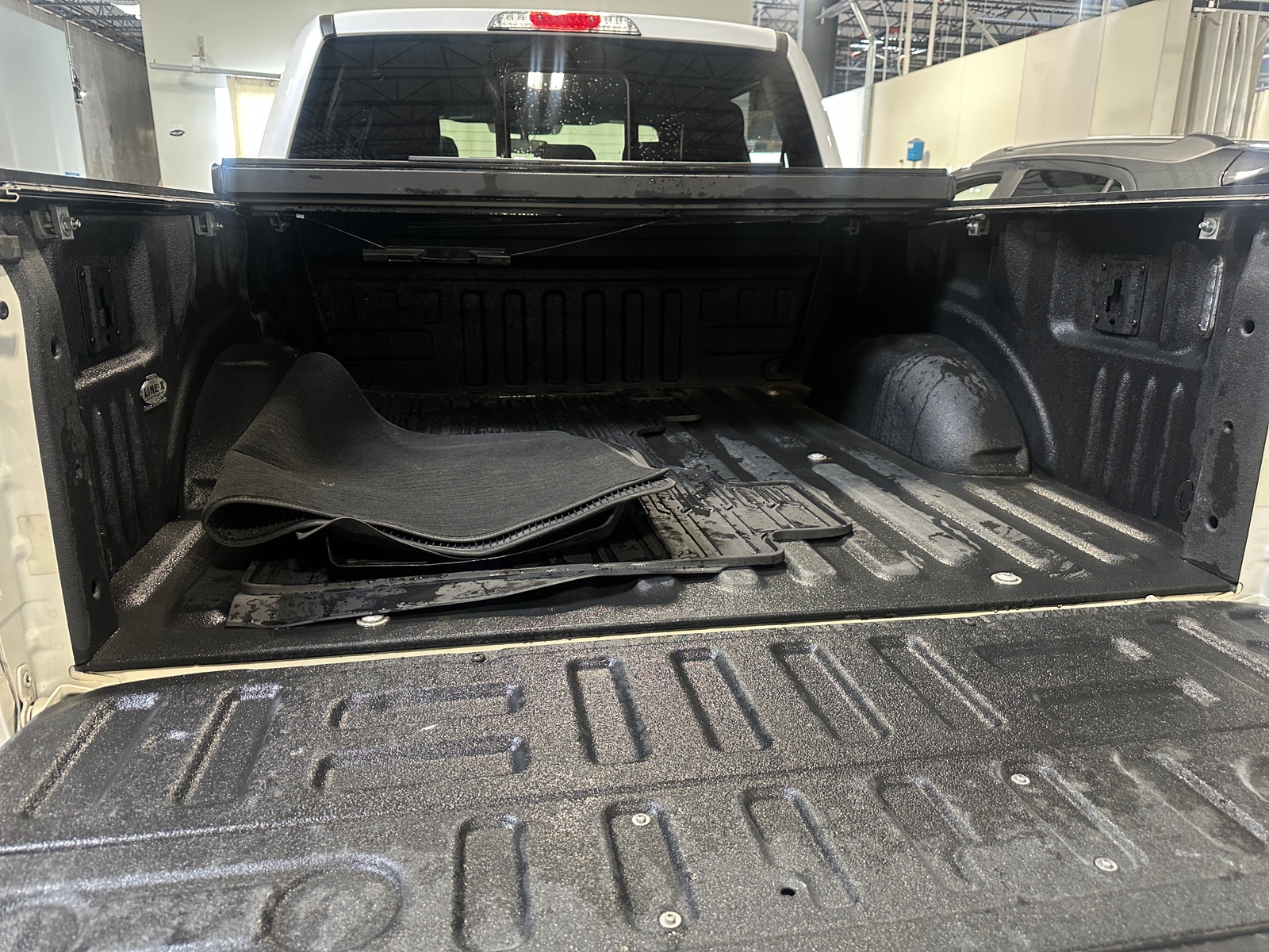 Thumbnail: 2019 Ford Econoline - 6