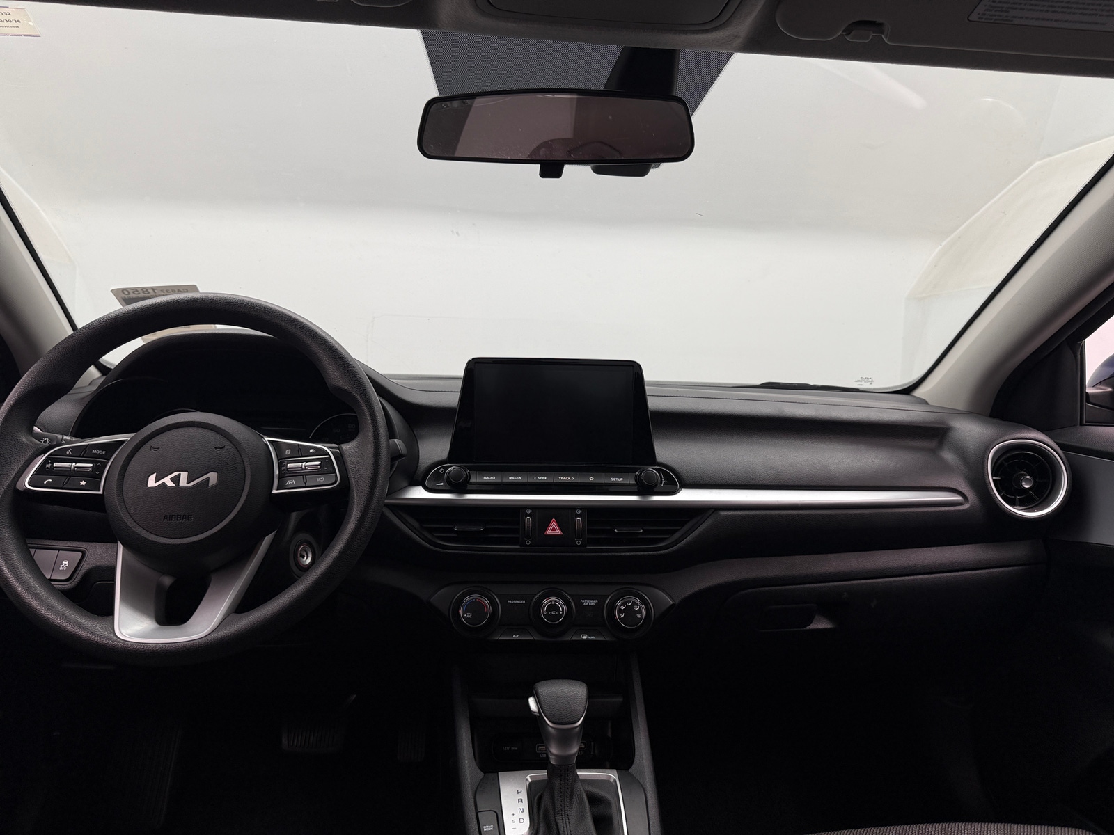 Thumbnail: 2024 Kia Forte - 3