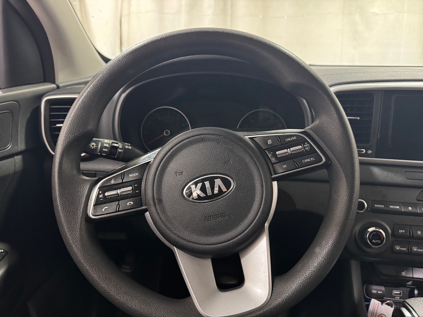 Thumbnail: 2020 Kia Sportage - 5