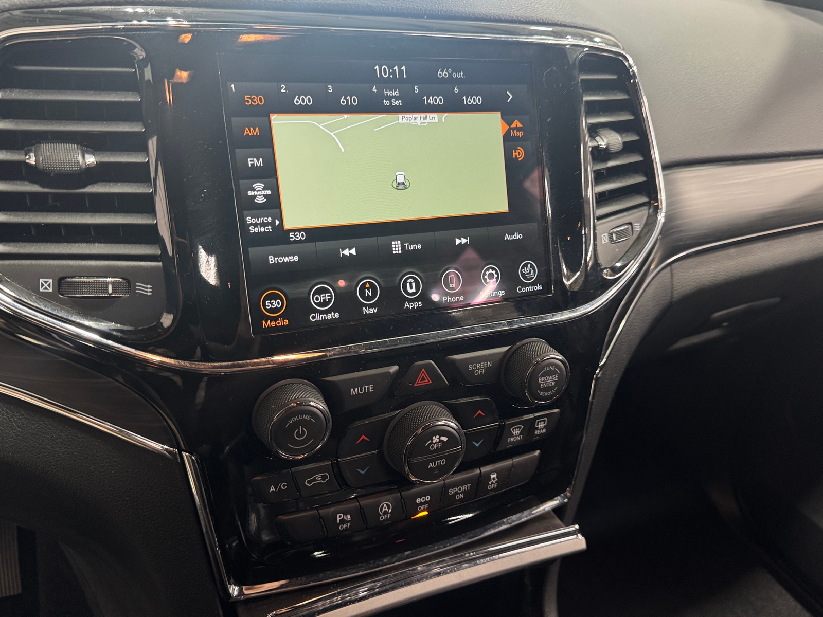 Thumbnail: 2020 Jeep Grand Cherokee - 3