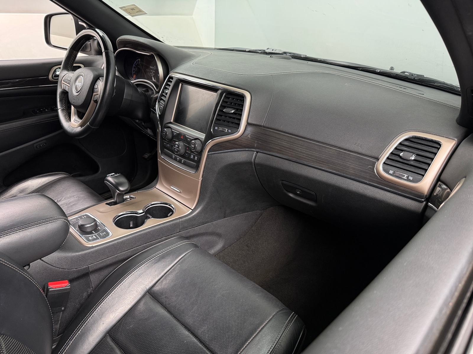 Thumbnail: 2015 Jeep Grand Cherokee - 2