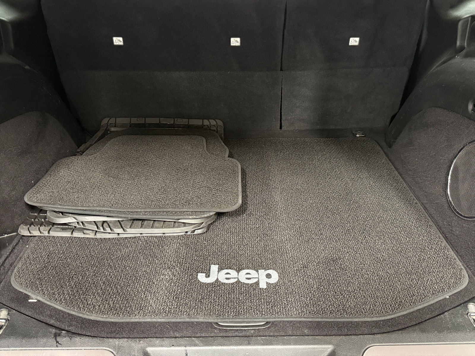 Thumbnail: 2015 Jeep Grand Cherokee - 6