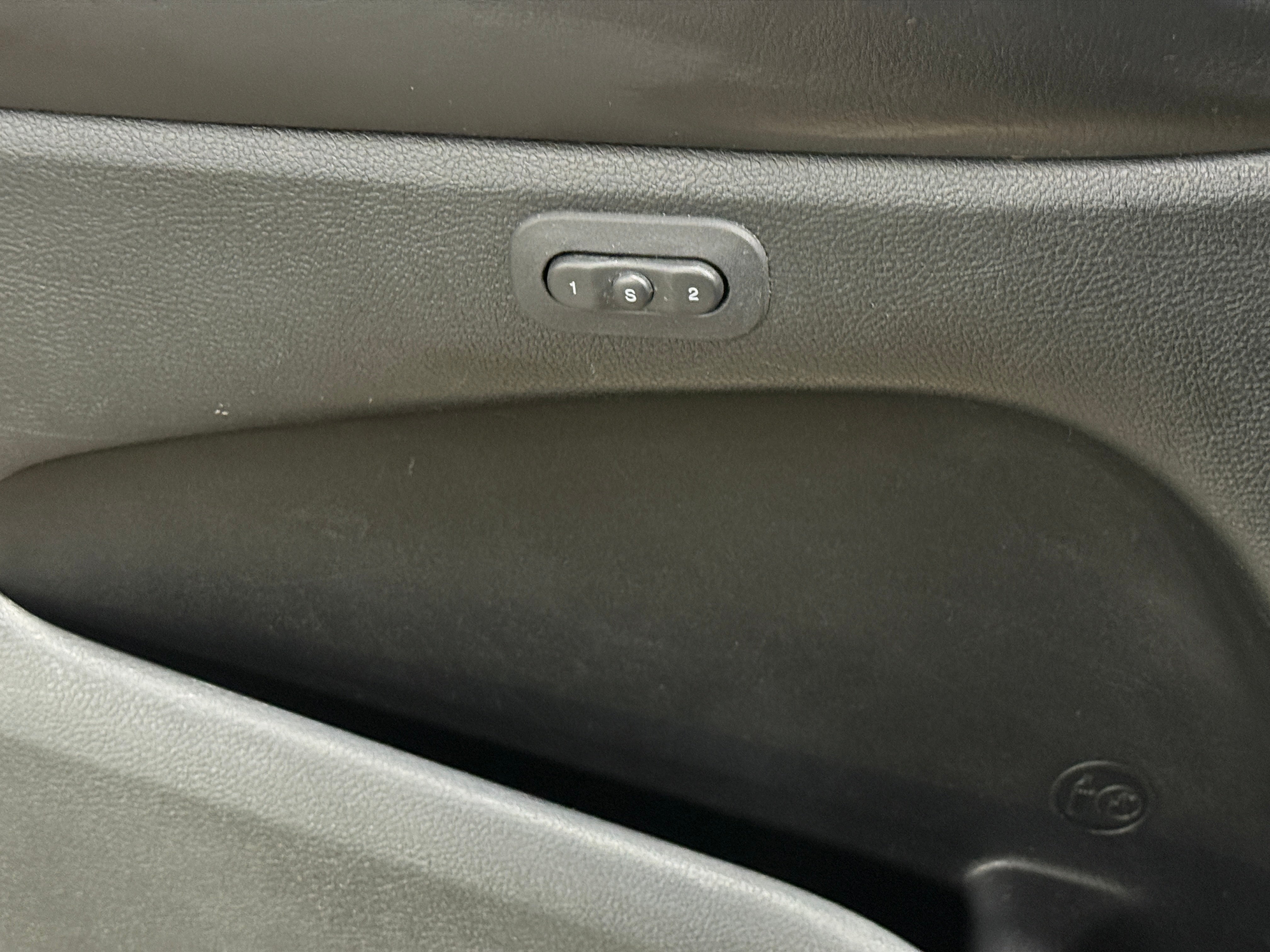 2015 Jeep Grand Cherokee Overland - Photo 19