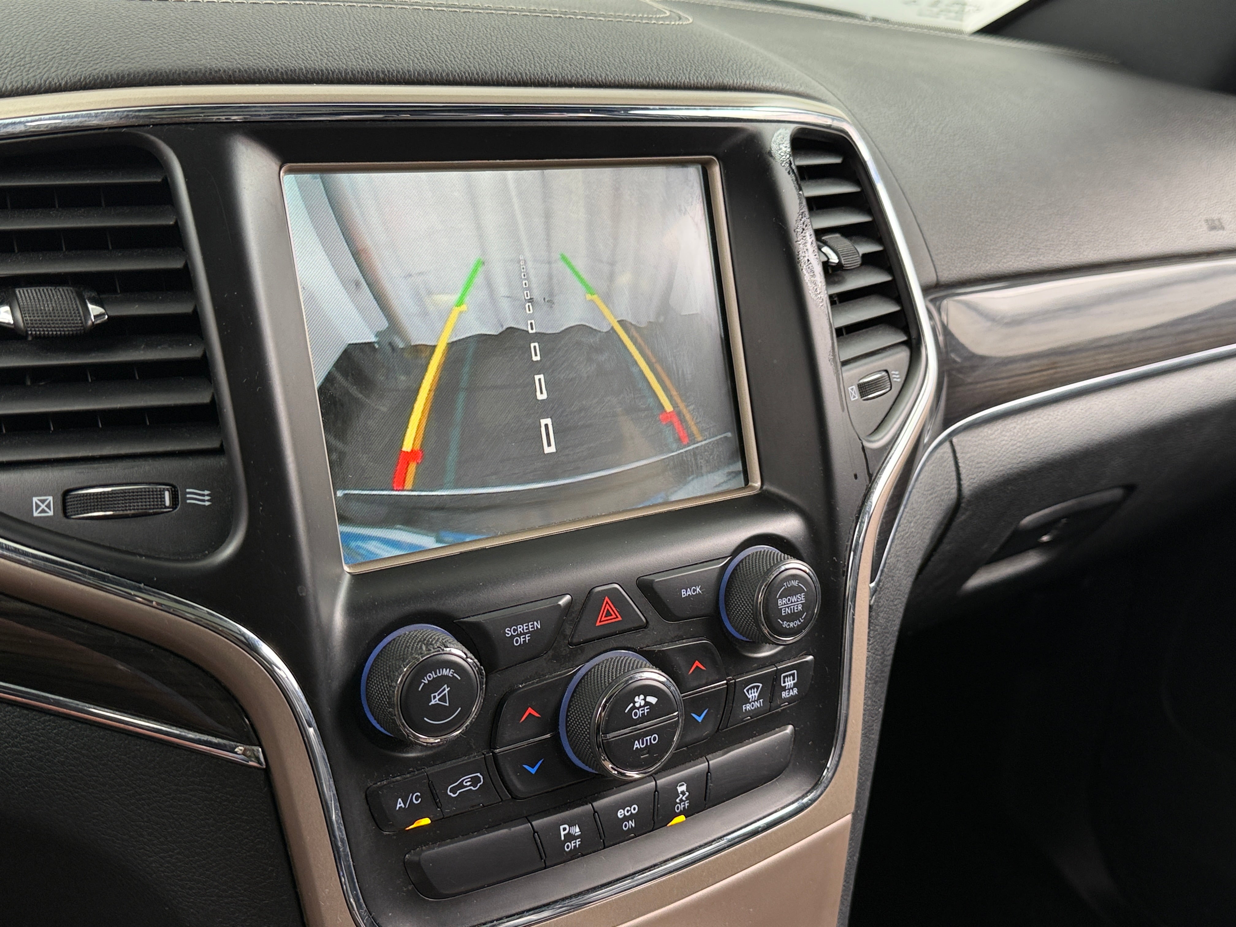 2015 Jeep Grand Cherokee Overland - Photo 16