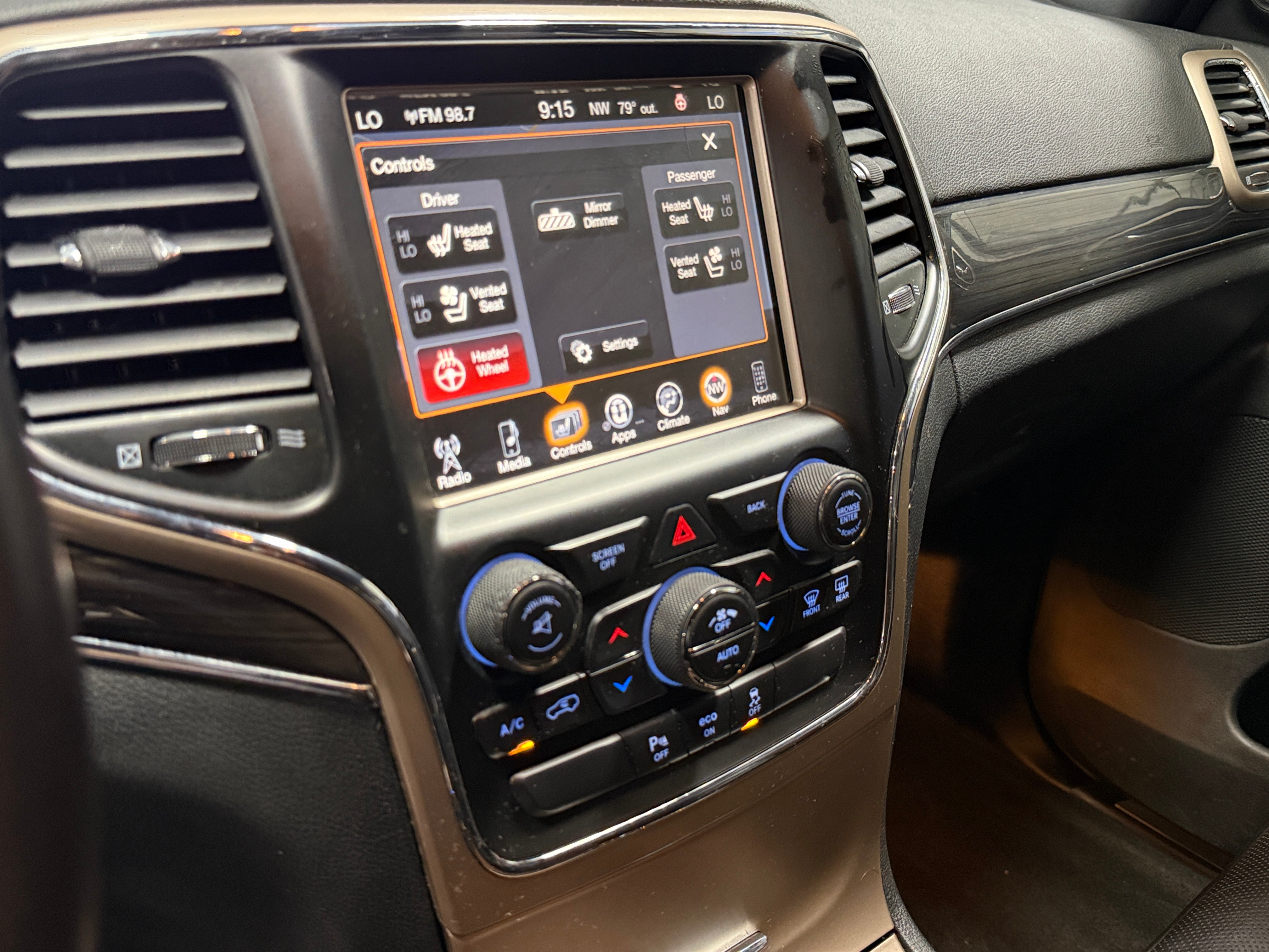 2015 Jeep Grand Cherokee Overland - Photo 13