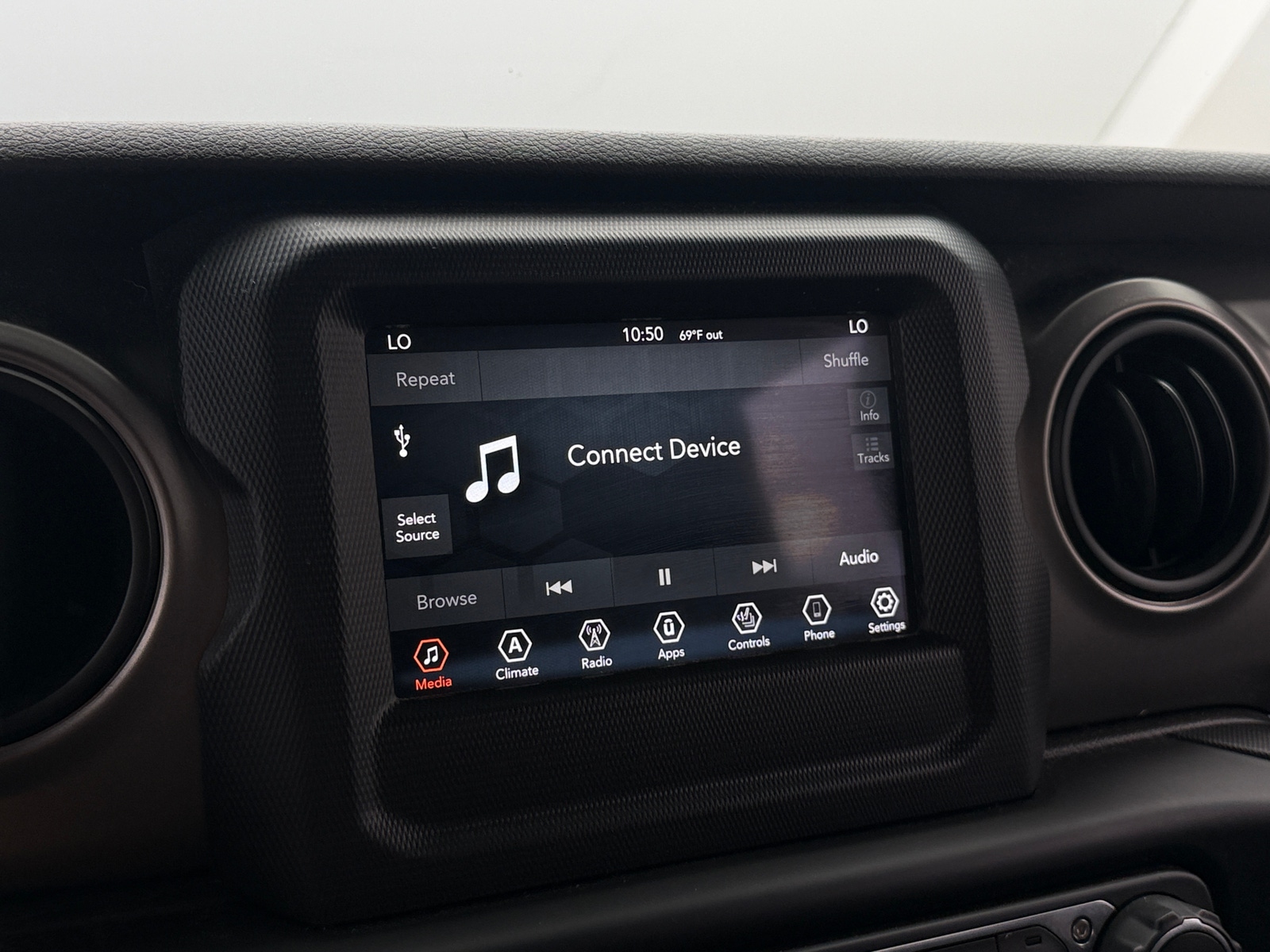 Thumbnail: 2019 Jeep Wrangler - 4