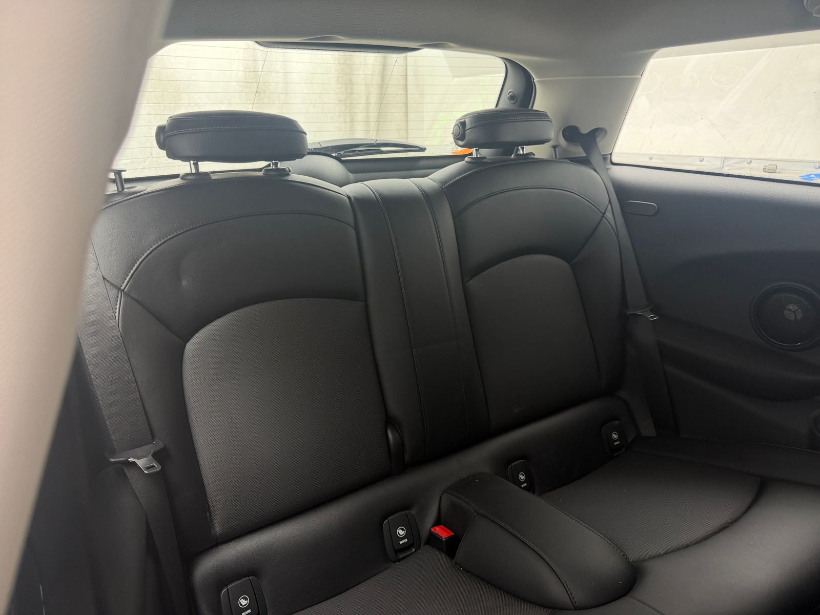Thumbnail: 2016 MINI Cooper Hardtop - 6