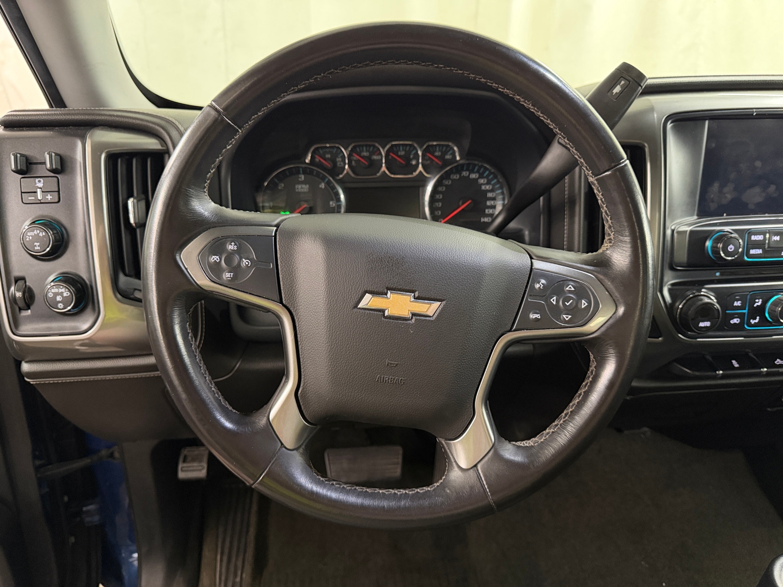 Thumbnail: 2018 Chevrolet Silverado 1500 - 4