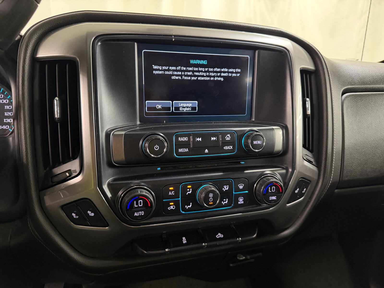 Thumbnail: 2018 Chevrolet Silverado 1500 - 3