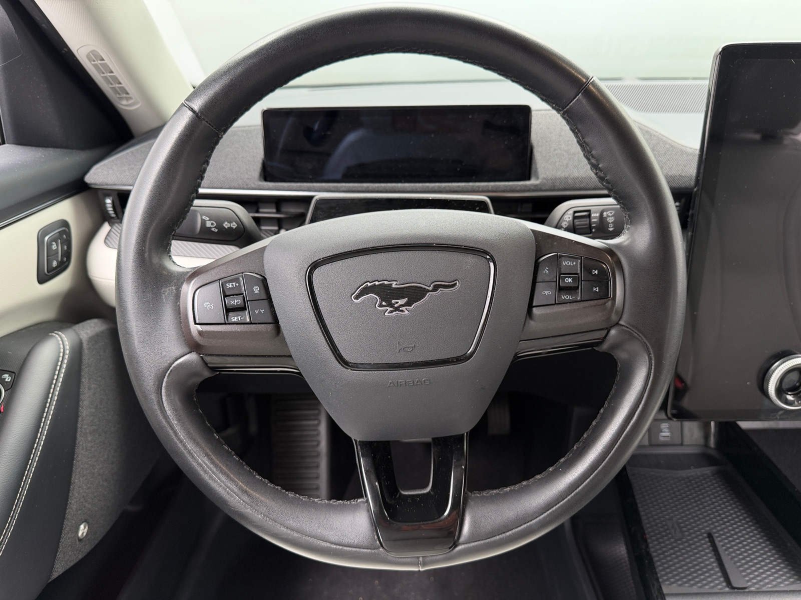 Thumbnail: 2022 Ford Mustang Mach-E - 4
